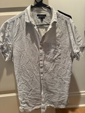 Marc Anthony White Short-Sleeve Button-Down with Subtle Gray Microprint